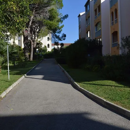 A Frejus, 4 Personnes Avec Piscine - Fr-1-226a-18